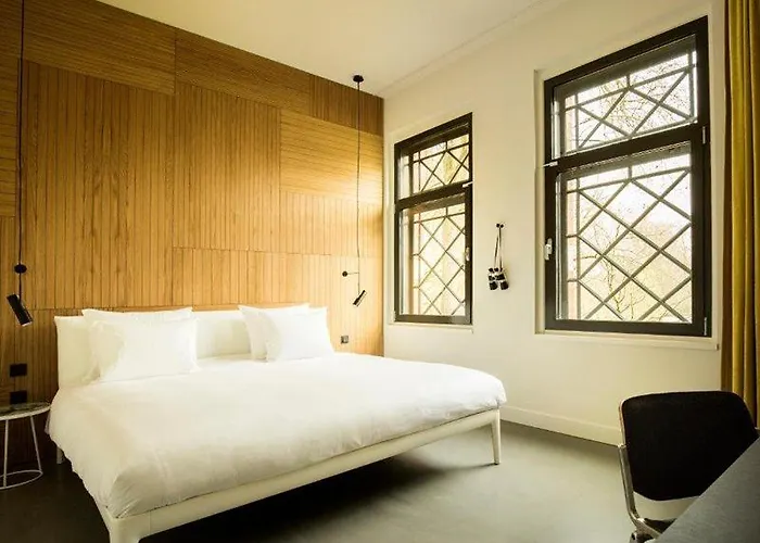 韦斯特帕克康斯酒店