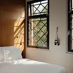 Hotel Conscious Westerpark 4*